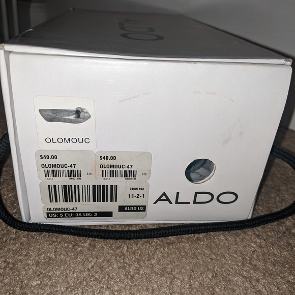 Bow Diamond Turquoise Suede Flats - Picture 5 of 5